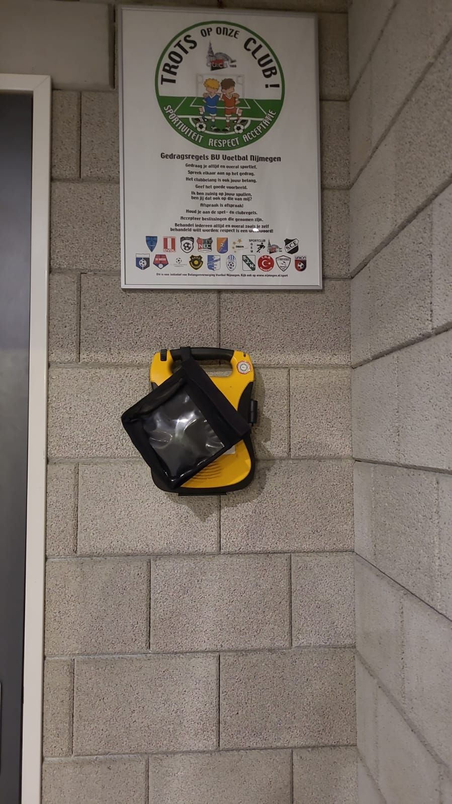 AED at football club Quick 1888, Nijmegen
